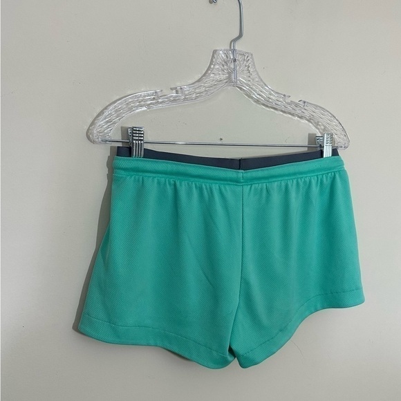 Old Navy  size small athletic running shorts  Green with gray accent - Picture 6 of 11